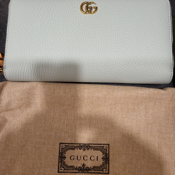 Authentic Gucci Zip around Wallet with Bamboo - Picture 3 of 10